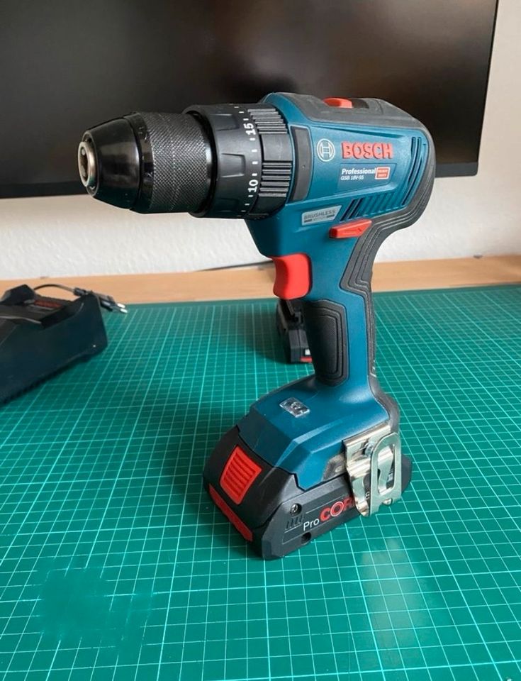 Bosch GSB 18V-55 +  2x 4,0 AH Procore Akku + Ladegerät in Ettenheim