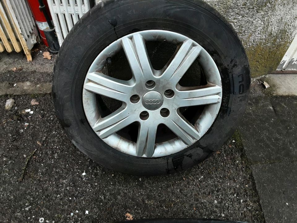 Audi Felgen 235/60R18 in Hamburg