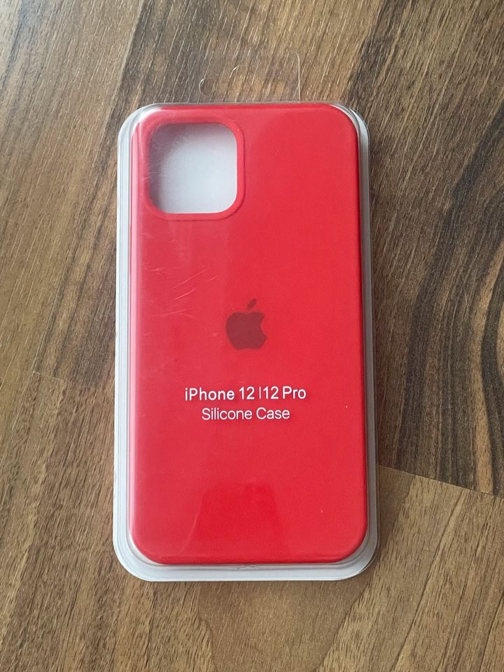 iPhone 12 / 12 Pro Silikon Schutzhülle Red in Öhringen