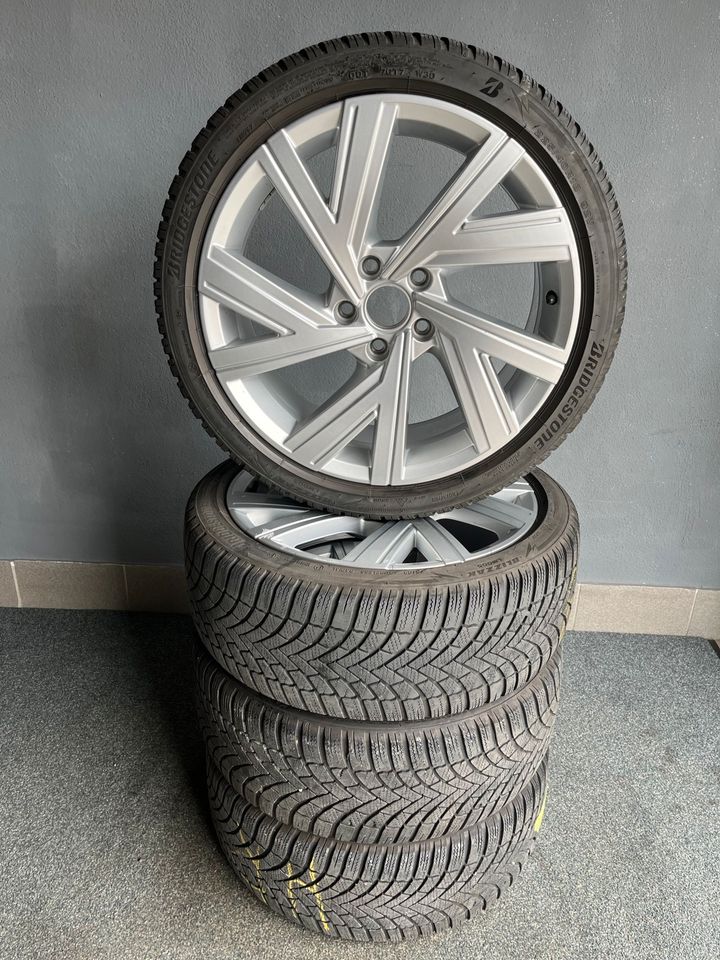 VW Golf 8 GTI GTD GTE Winterräder Winter Bergamo 225/40R18Zoll in Offingen