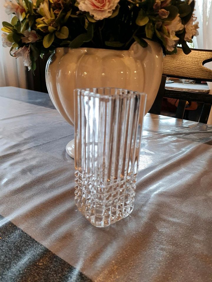 Vintage Geschliffene Eckige Kristall Glaskanne Vase ca 14cm Hoch in Oldenburg
