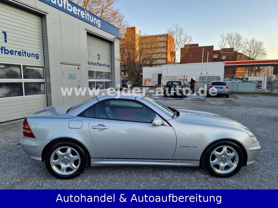 Mercedes-Benz SLK 200 Kompressor Roadster/Cabrio **17.385KM** in Düsseldorf