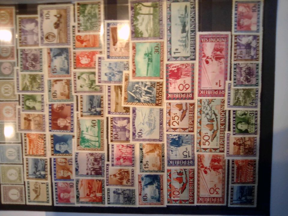 Briefmarken Indonesien in Kürten