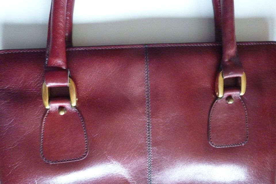 Aigner Handtasche  2 Henkel unbenutzt neuwertig Vintage in Böblingen