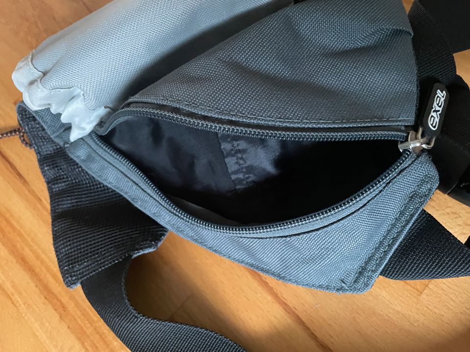 Tasche für versch. Utensilien - Foto-Objektive in Trostberg