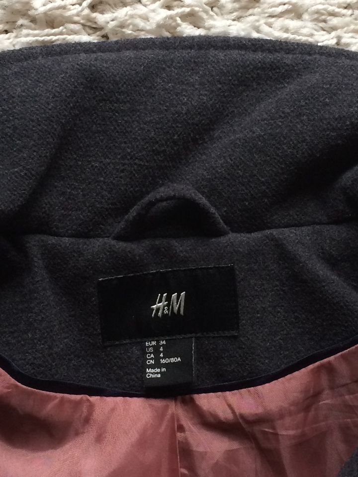 Jacke Kurzmantel mit Bindegürtel grau von H&M in Geiselhöring