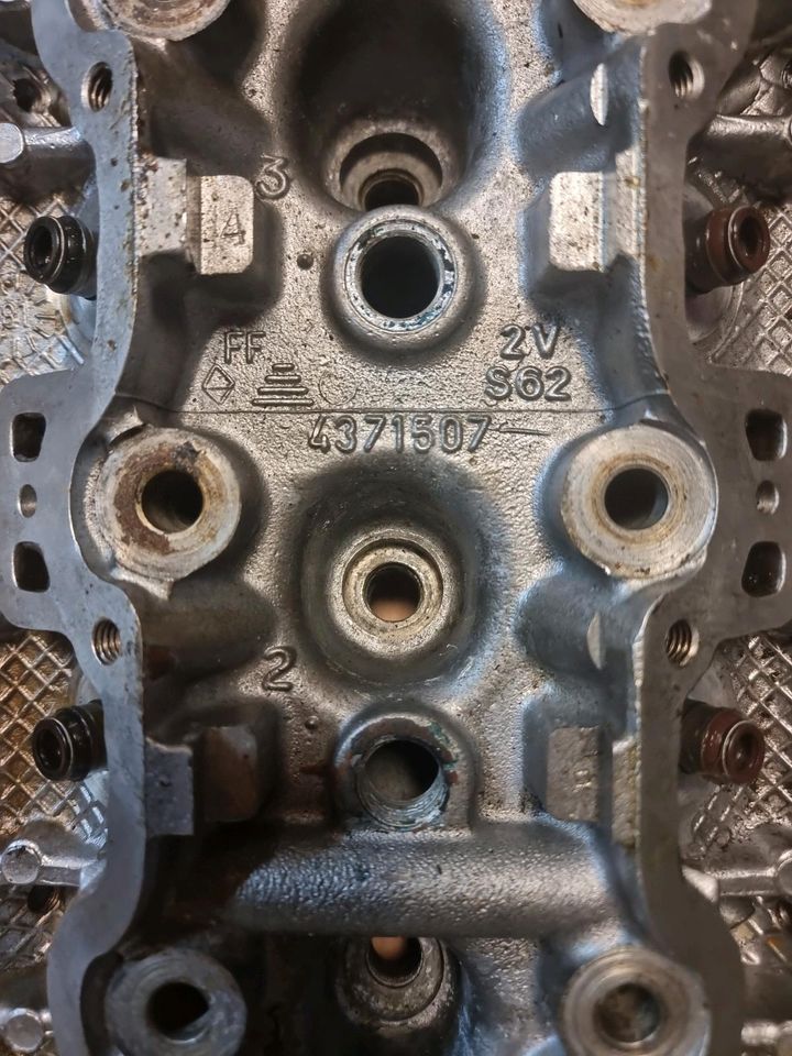 Zylinderkopf Fiat Lancia 2.0 DOHC in Wüstenrot