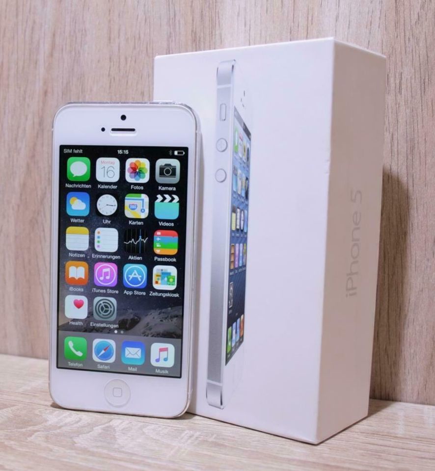 Apple iPhone 5 Smartphone - 16 GB - Weiss - (MD298DN/A) !!! in Berlin