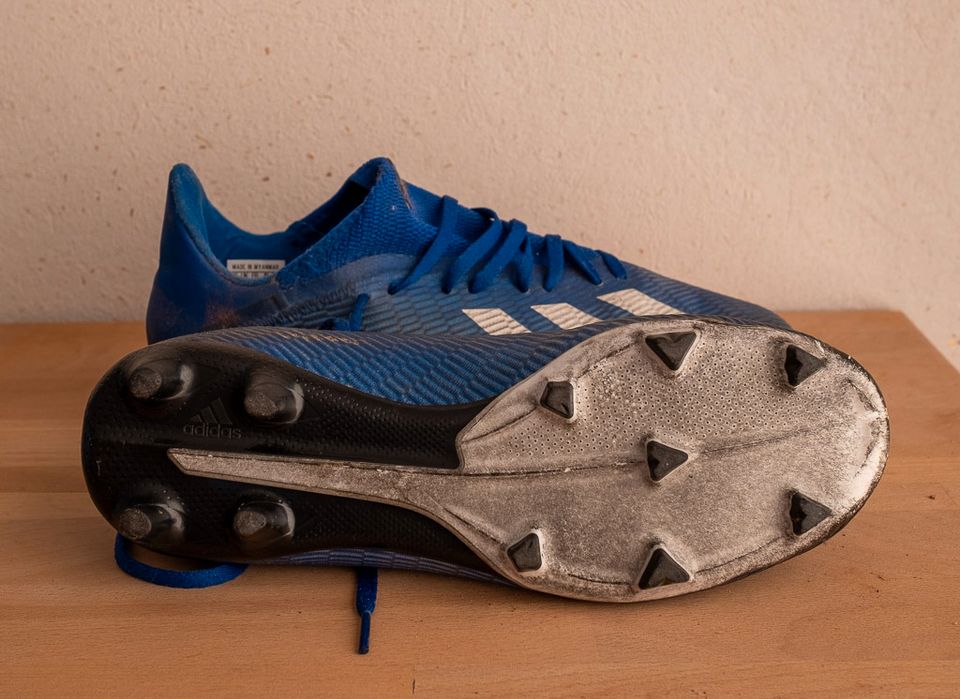 Adidas Fußball Schuhe in Gr. 39.5 in Brechen