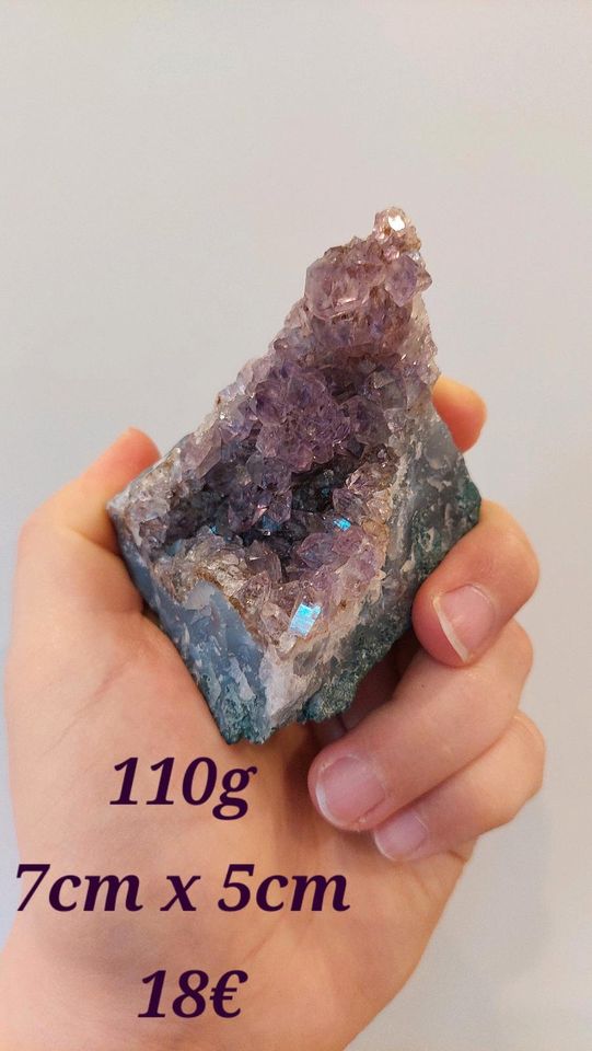 Amethyst, Mineralien, Heilsteine, Drusen, Kristalle,Kristallkugel in Untergriesbach
