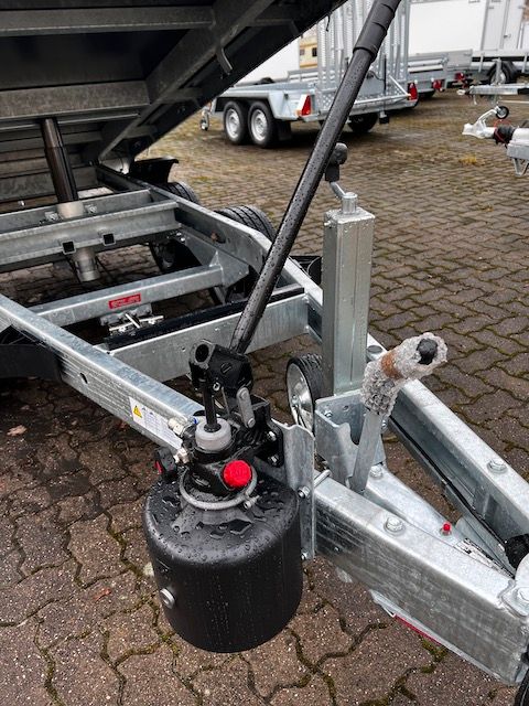 Saris Heckkipper 276 150 2700 2, 2700 kg,mit Handpumpe in Langenhagen