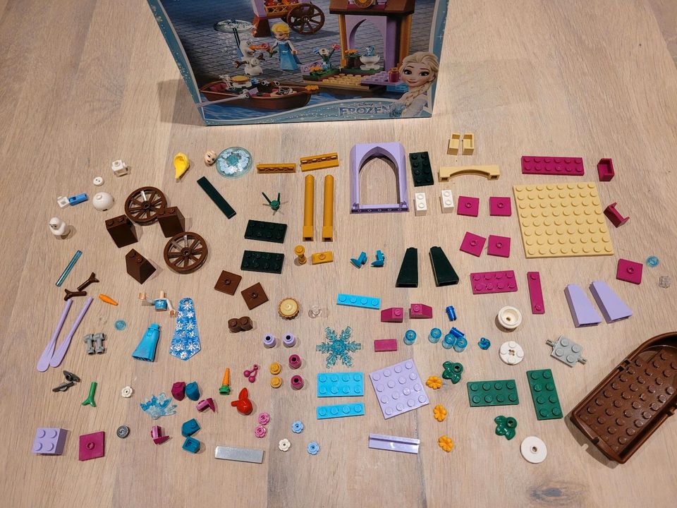 Lego Disney Frozen Elsas Abenteuer auf dem Markt 41155 in Freigericht