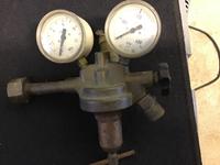 Druckminderer, Manometer , CO2, aus DDR Zeiten Hessen - Bad Sooden-Allendorf Vorschau