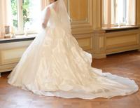 Brautkleid wunderschön mit Schleppe und Schleier Osterholz - Tenever Vorschau