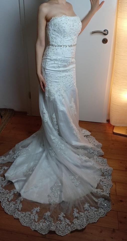 Elegantes Brautkleid XS – Schleppe & Spitze, auch für Shooting in Berlin