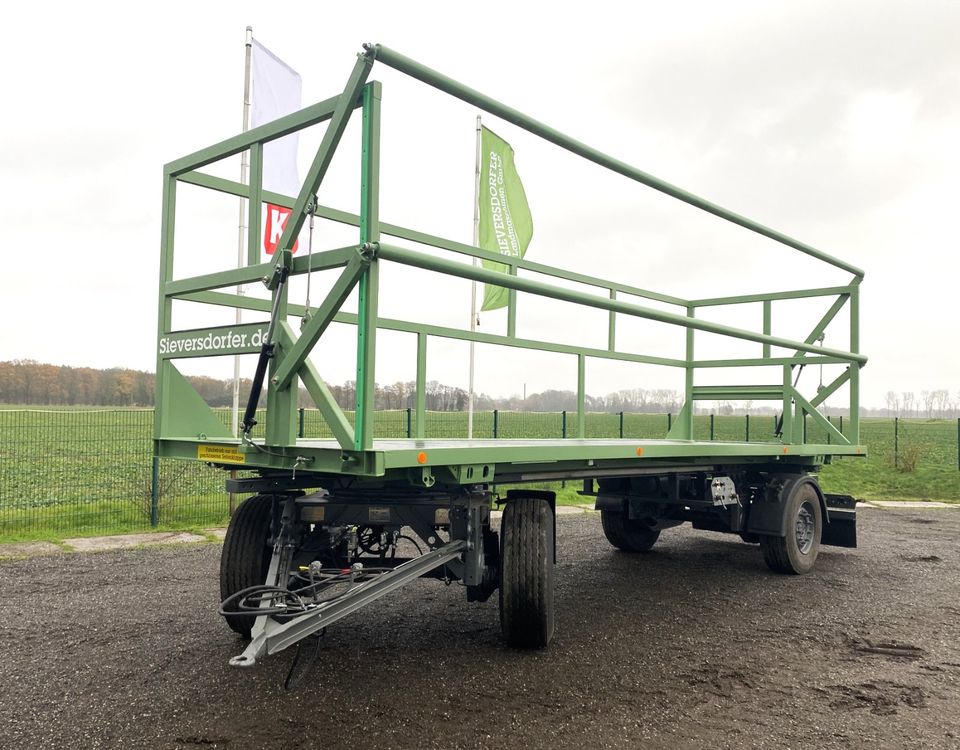 Wechselbrückenchassis mit Ballentransportaufbau BTA-R 8200 in Neustadt (Dosse)