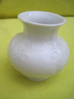 Kleine Vase Seltmann Weiden 9 cm weiß Nordrhein-Westfalen - Netphen Vorschau