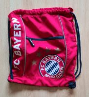 FC Bayern München Tasche/Rucksack rot sehr guter Zustand! Niedersachsen - Esens Vorschau