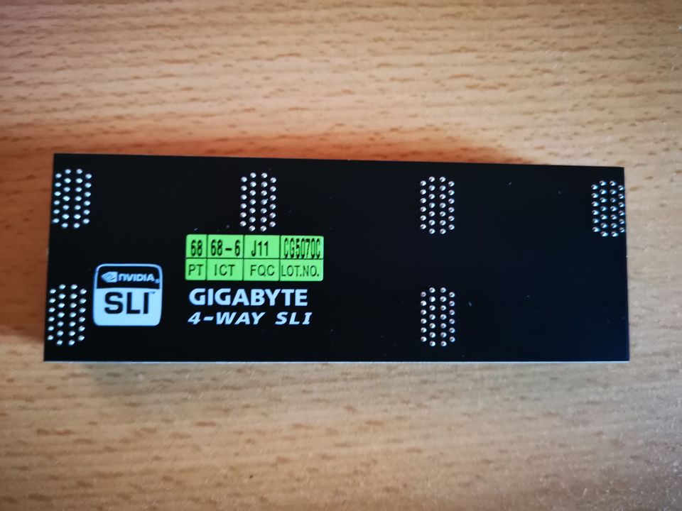 Gigabyte GC- 4 SLI 4 Way SLI Bridge Connector + Cross Fire Kabel in Frankfurt am Main