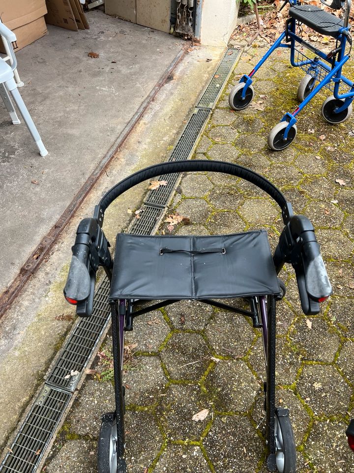 Rollator walker with seat in Bochum