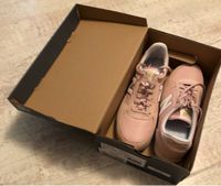 NEU! New Balance rosa / rosé / gold / 40,5 / wl220tpa Nordrhein-Westfalen - Unna Vorschau