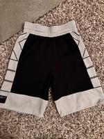 Adidas Trainingsshorts Gr. S / 164 Hessen - Mengerskirchen Vorschau