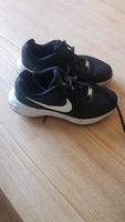 nike sneaker schwarz weiss 37.5 Niedersachsen - Burgwedel Vorschau