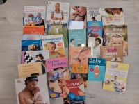 Bücherkiste mit 26 Büchern zu Schwangerschaft und Babies Baden-Württemberg - Karlsruhe Vorschau