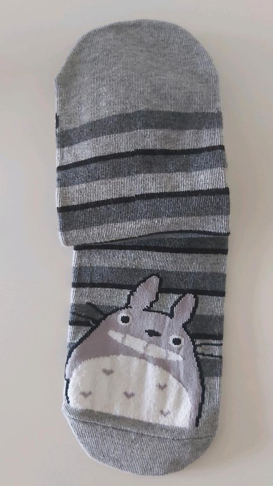 Socken Sneakersocken Totoro Anime Größe 36-38 in Düsseldorf