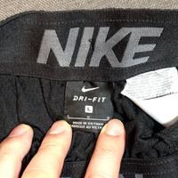 Nike Dri-Fit kurze Training Hose Sporthose München - Ramersdorf-Perlach Vorschau