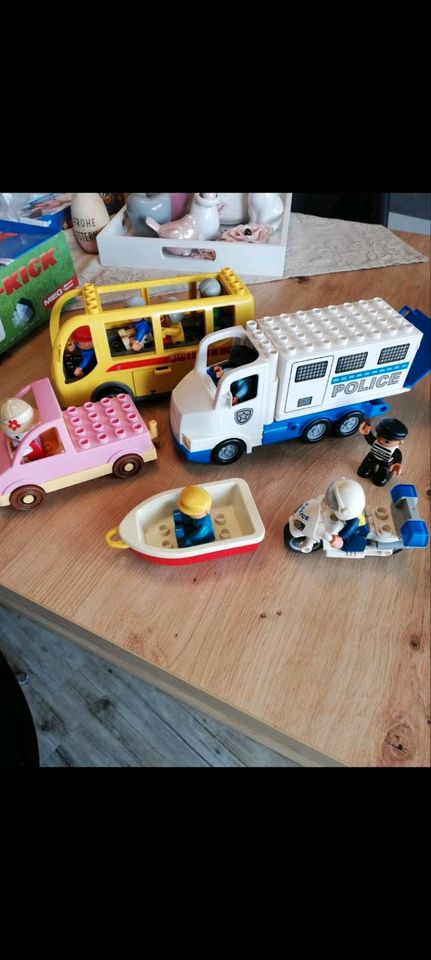 Lego Duplo Fahrzeuge in Neuenhaus