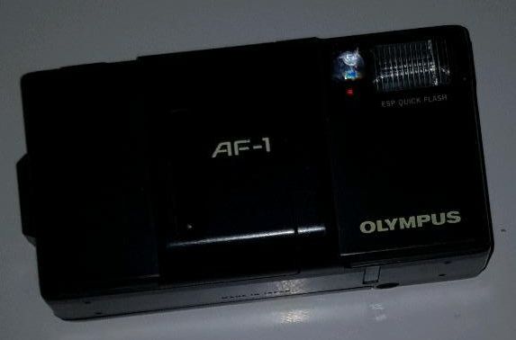 OLYMPUS AF-1  ZUKIO 35mm 1:2.8 ESP QUICK FLAS in Hamburg