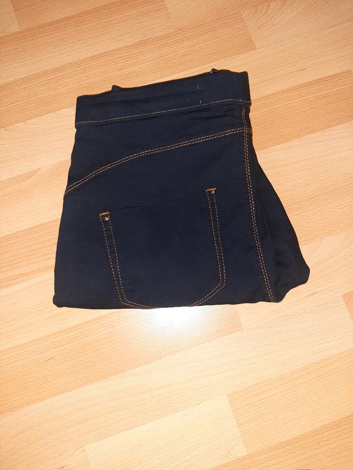 dunkelblaue Skinny-Jeans in Berlin