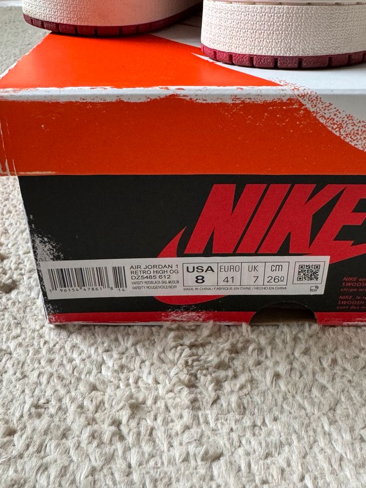 Nike Air Jordan 1 Chicago Lost & Found EU 41 in Berlin