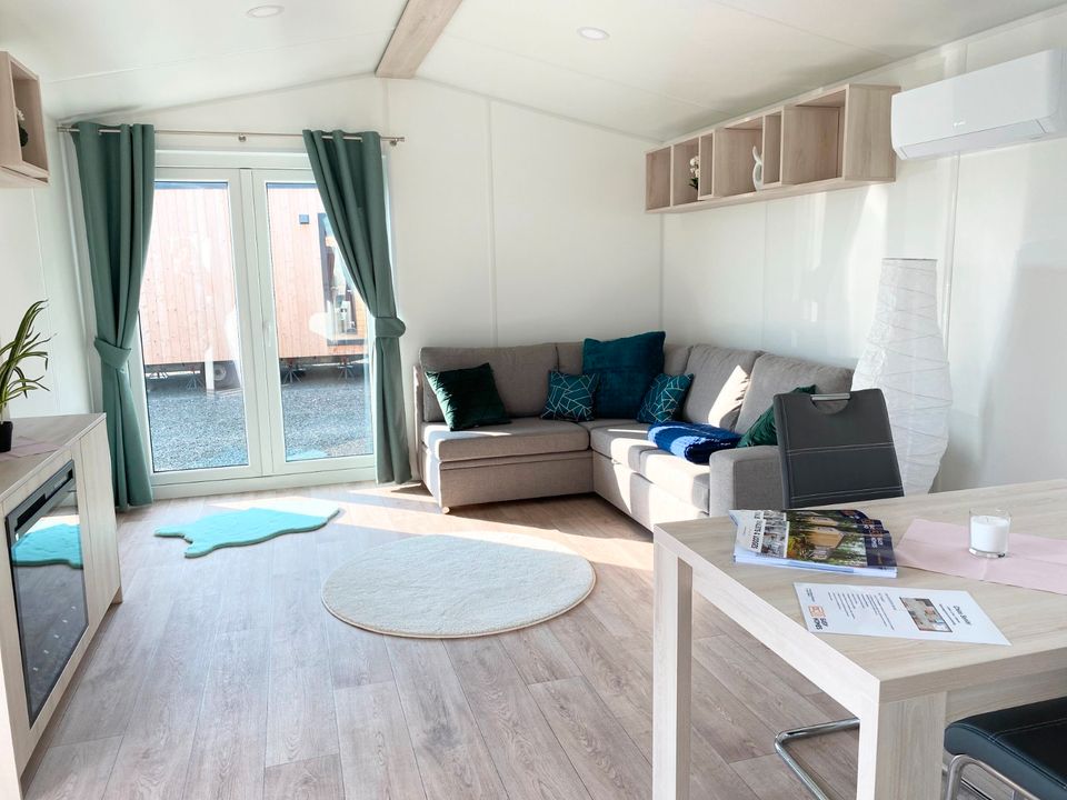 top isoliertes, altersgerechtes Mobilheim / Tinyhaus / Tinyhouse 10 x 3,7m / 1 Zimmer + großer Wohnraum in Nürnberg (Mittelfr)