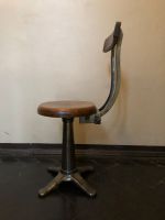 Vintage Industrial Design Atelier - Hocker München - Schwanthalerhöhe Vorschau