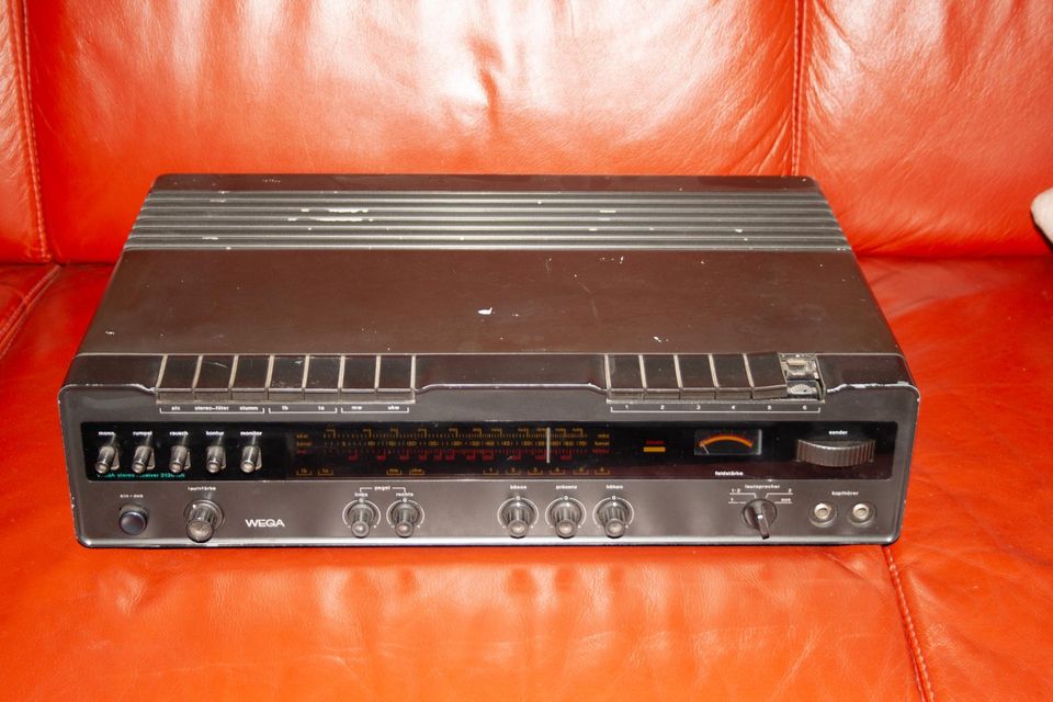 WEGA Stereoreceiver in Freudenberg