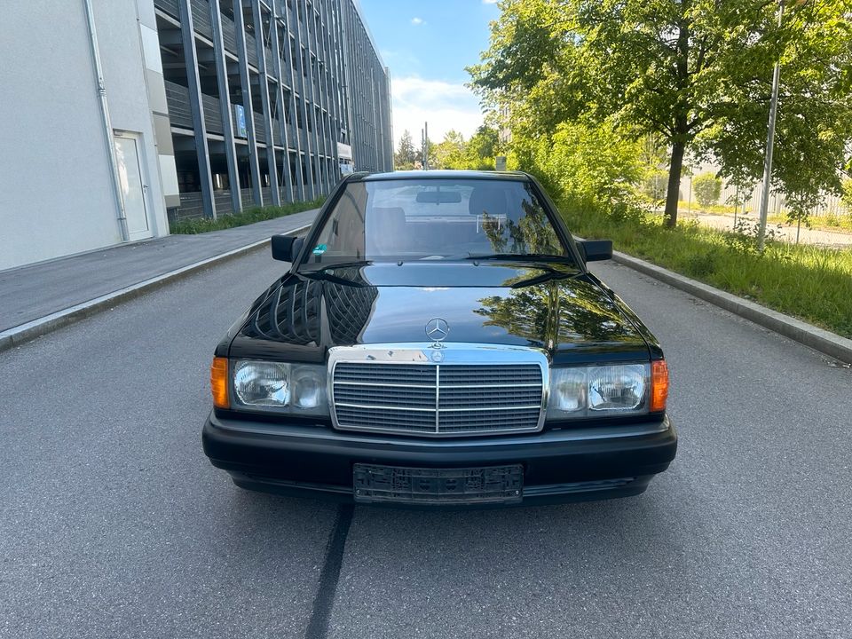 Mercedesbenz 190 Benzin Oldtimer in München