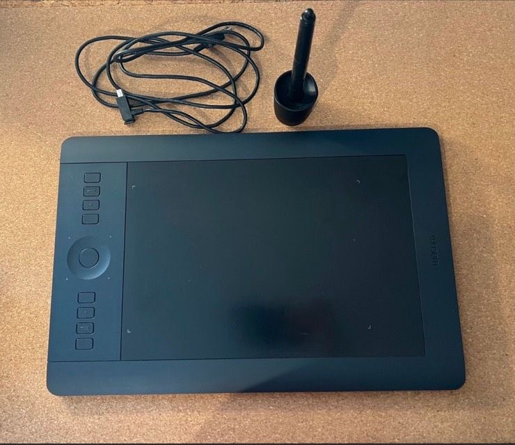 Wacom Intuos Pro M PTH-651 Grafiktablett in Erkrath