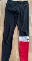 NIKE  Sportleggins schwarz rot Größe S Nordrhein-Westfalen - Erwitte Vorschau