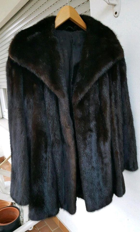 SALE! Nerz Jacke SAGA MINK Gr.40/42 dunkelbraun Mantel  wie NEU in Tübingen