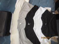 10 T-SHIRTS schwarz/weiß zus. 25 Euro und TOPS Gr. S-M/ 36 - 40 Berlin - Charlottenburg Vorschau