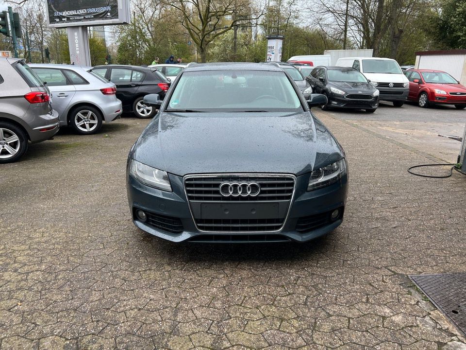 Audi A4 2.0 TDI Avant Attraction-Climatronic-EFH-ALU in Essen