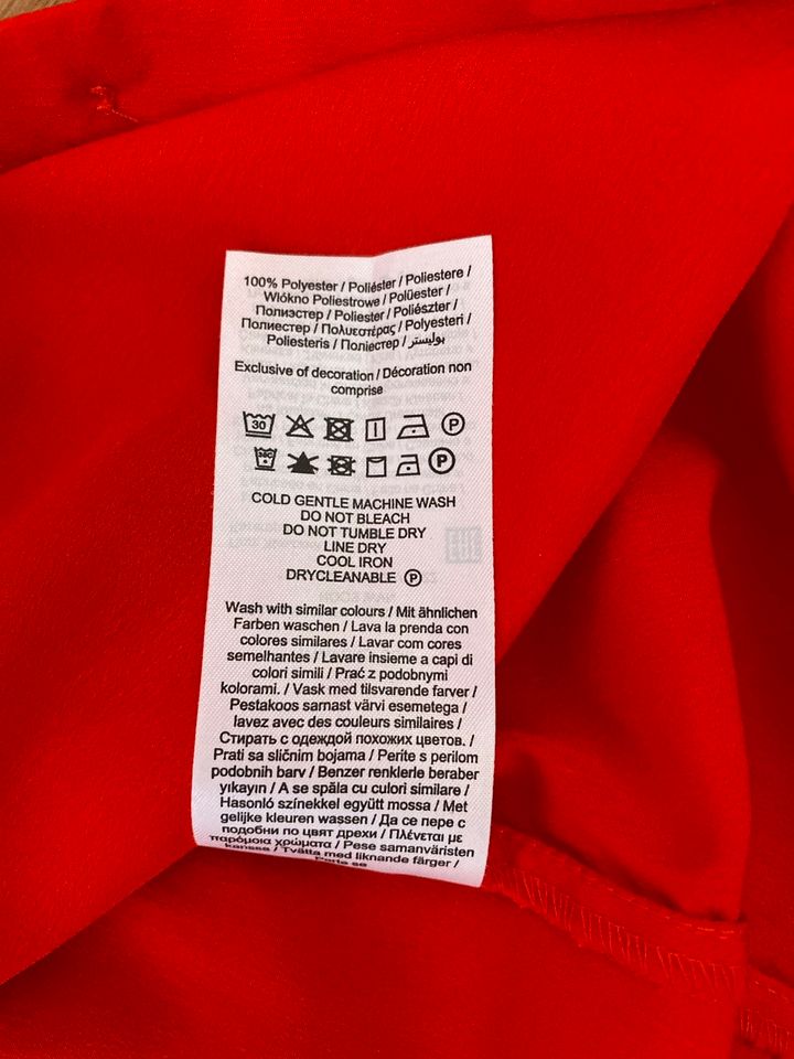 Kleid rot mit Kragen in Wuppertal