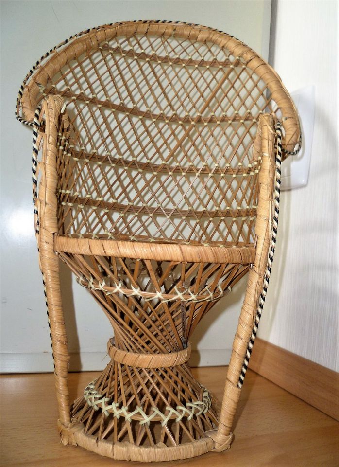 Vintage Puppen-Pfauenthron Rattan-Stuhl Korb-Sessel 40cm Handmade in  Nordrhein-Westfalen - Gütersloh | eBay Kleinanzeigen ist jetzt Kleinanzeigen