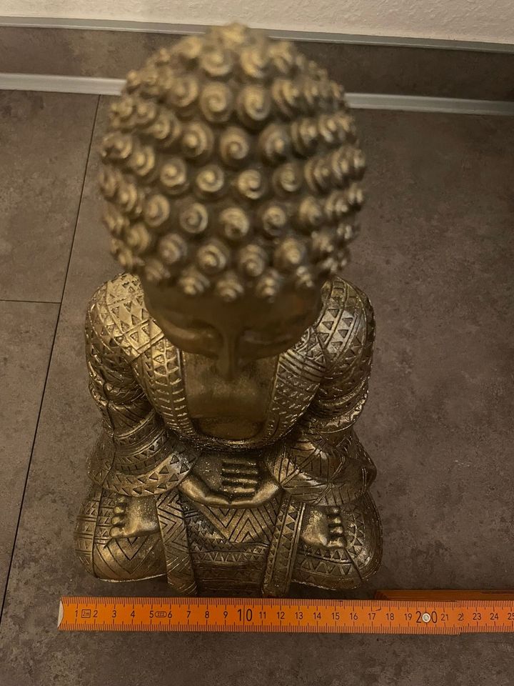 Goldener Buddha in Köln