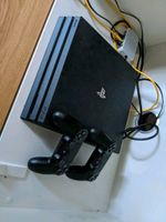 Playstation 4 Pro, 2 Controller, einige Spiele und Zubehör Baden-Württemberg - Singen Vorschau