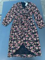 Kleid knielang Mango schwarz floral Rosen XL Feier Hochzeit Baden-Württemberg - Ostfildern Vorschau
