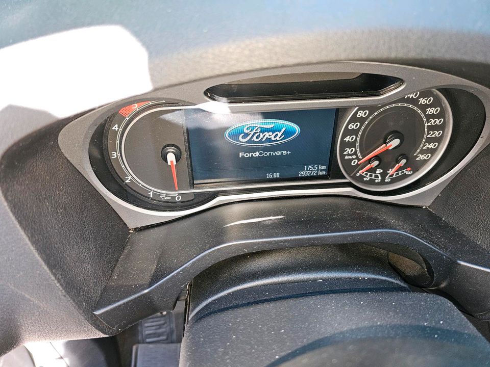 Ford S max in Schwanewede