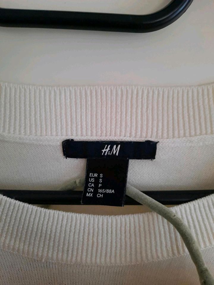 Schicker Pullover Shirt H&M Gr.S in Frensdorf